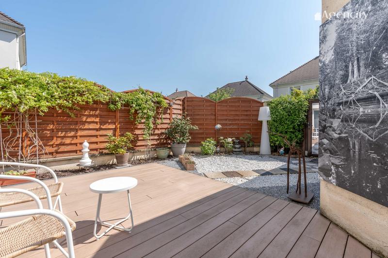 Maison traditionnelle - 153 m² - 6 pièces