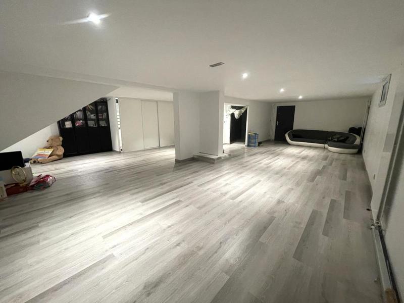 Maison ancienne - 259 m² - 8 pièces