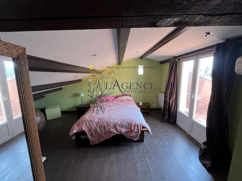 Villa - 190 m² - 6 pièces