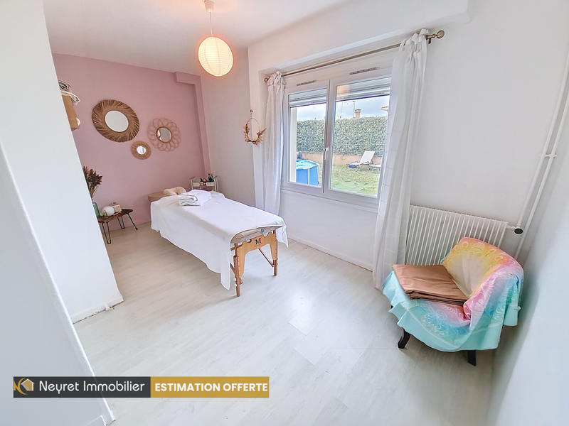 Maison - 257 m² - 8 pièces