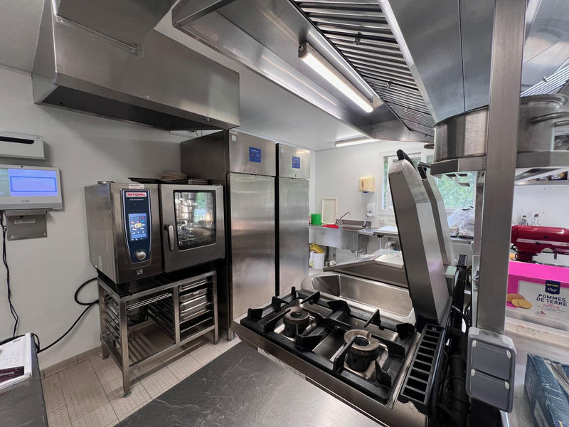 Local commercial - 418 m²