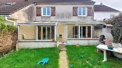 Maison - 93 m² - 5 pièces