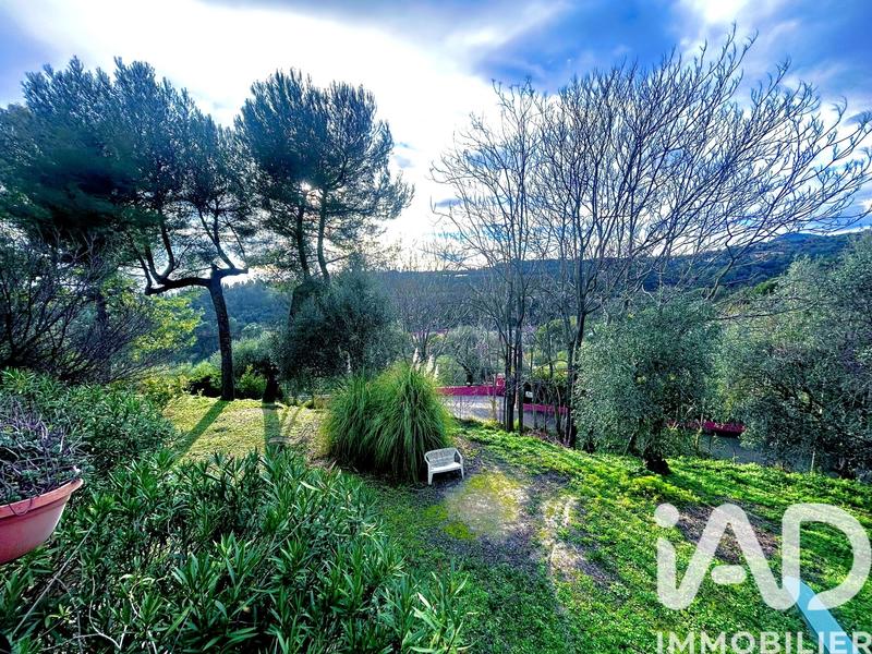 Maison - 204 m² - 9 pièces