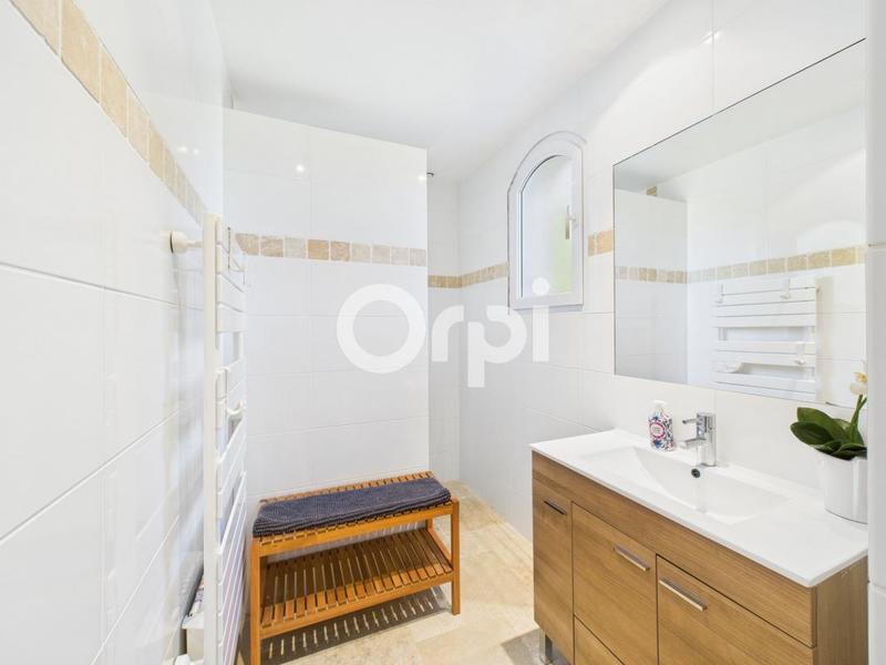 Villa - 200 m² - 6 pièces