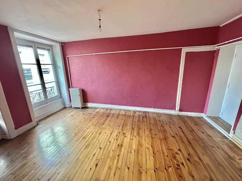 Appartement - 100 m² - 5 pièces