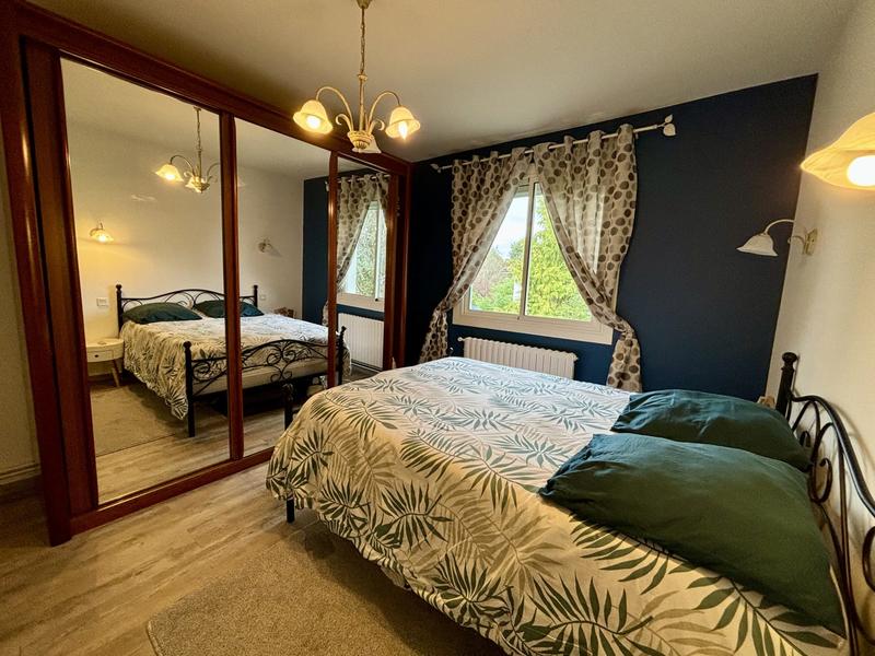 Maison traditionnelle - 195 m² - 6 pièces