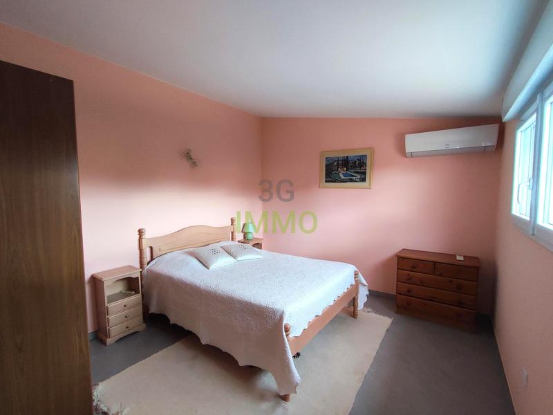 Maison - 238 m² - 8 pièces