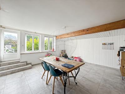 Maison - 122 m² - 4 pièces