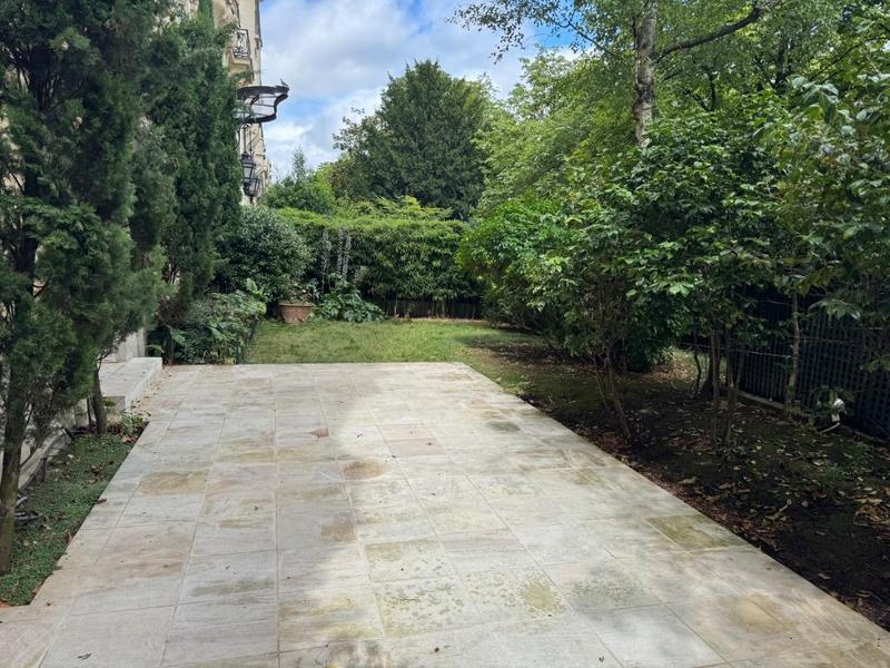 Appartement - 201 m² - 6 pièces