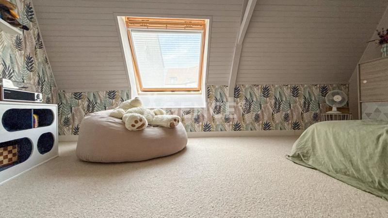 Maison bourgeoise - 250 m² - 9 pièces