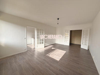Appartement - 81 m² - 3 pièces
