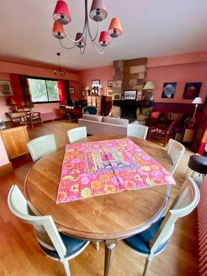 Maison - 225 m² - 7 pièces