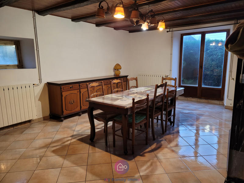 Maison - 121 m² - 6 pièces