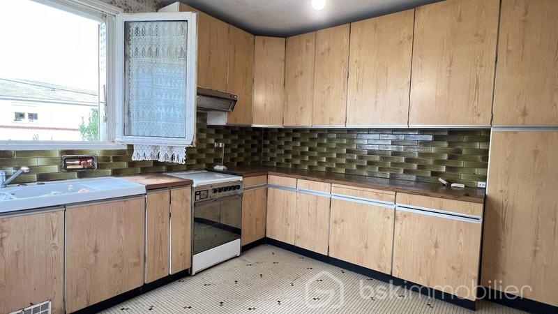 Maison traditionnelle - 142 m² - 6 pièces