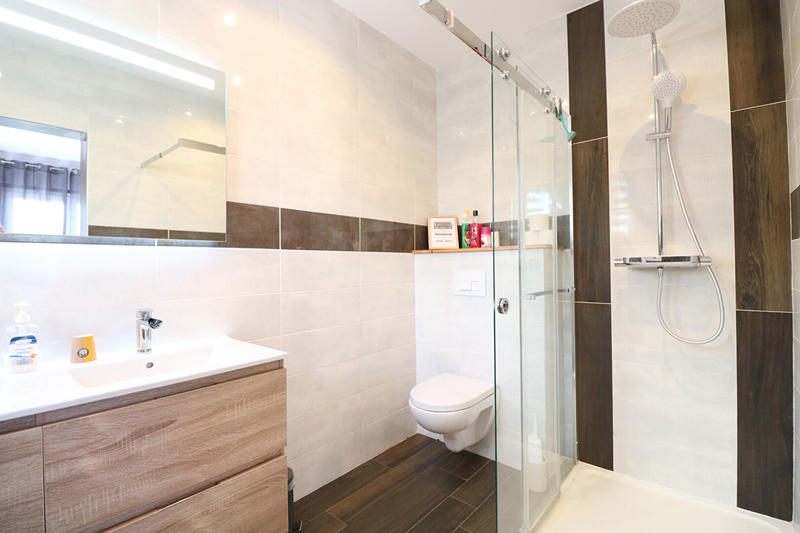 Maison - 197 m² - 8 pièces