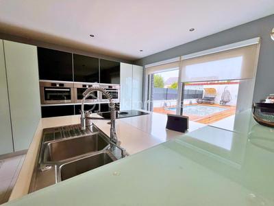 Demeure - 156 m² - 7 pièces