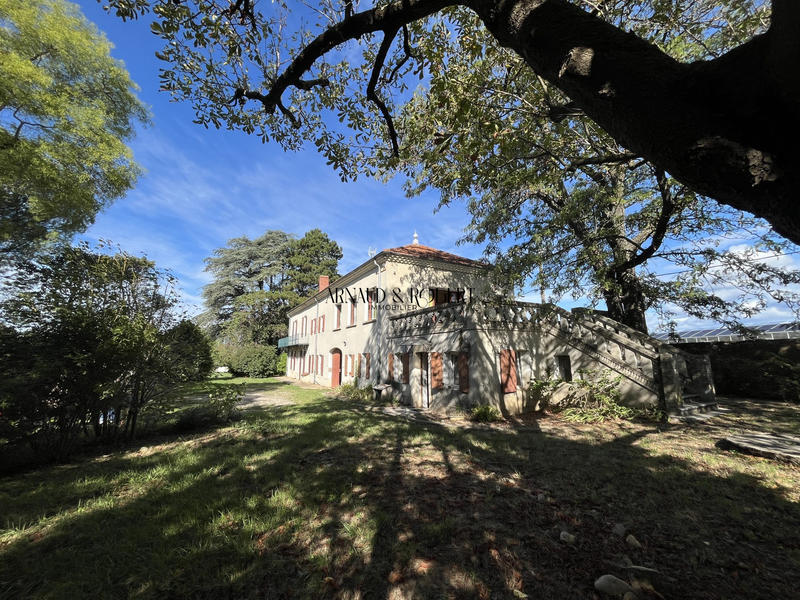 Bastide - 300 m² - 1 pièce