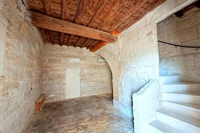 Propriété - 1 100 m² - 30 pièces