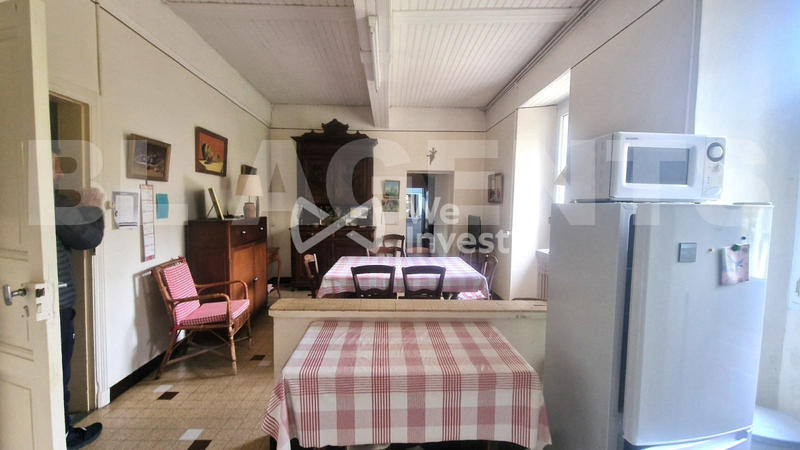 Maison - 228 m² - 6 pièces