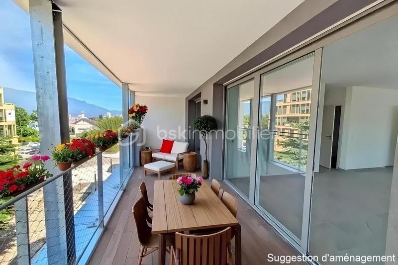 Appartement - 92 m² - 4 pièces