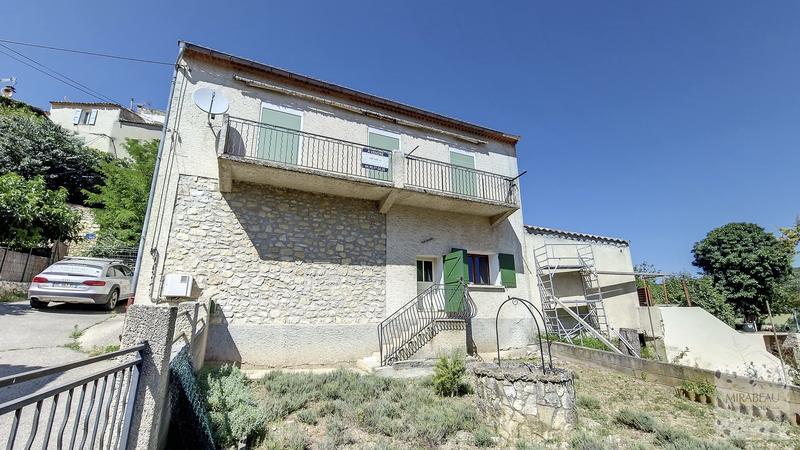 Maison - 84 m² - 3 pièces