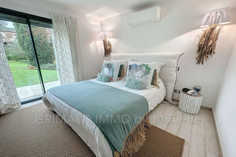 Villa - 283 m² - 8 pièces