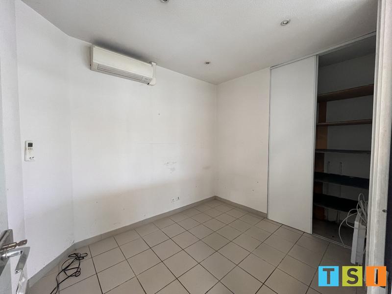 Local d'activités - 199 m² - 3 pièces