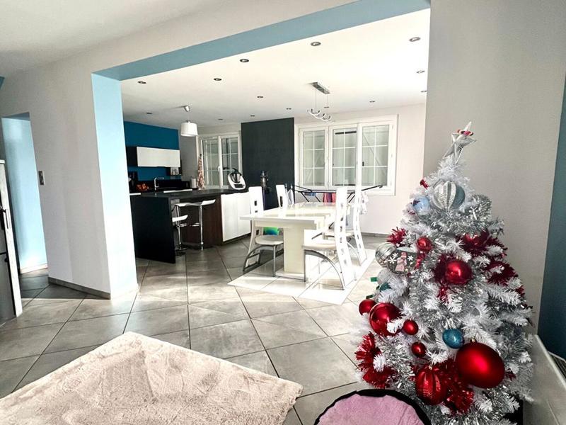 Maison - 111 m² - 5 pièces