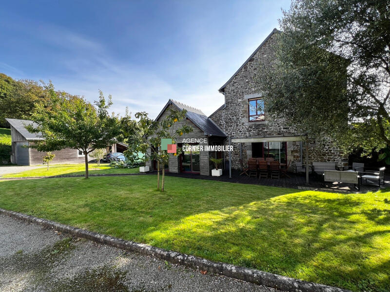 Maison - 181 m² - 6 pièces