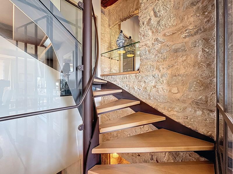 Maison traditionnelle - 177 m² - 5 pièces