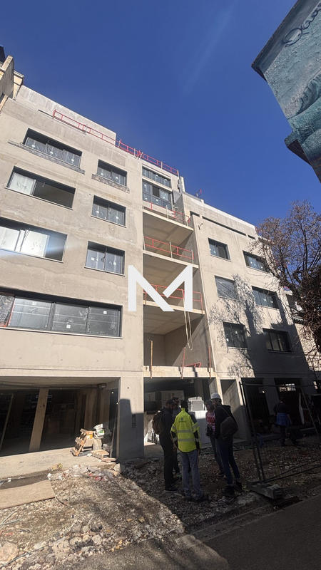 Appartement - 80 m² - 4 pièces