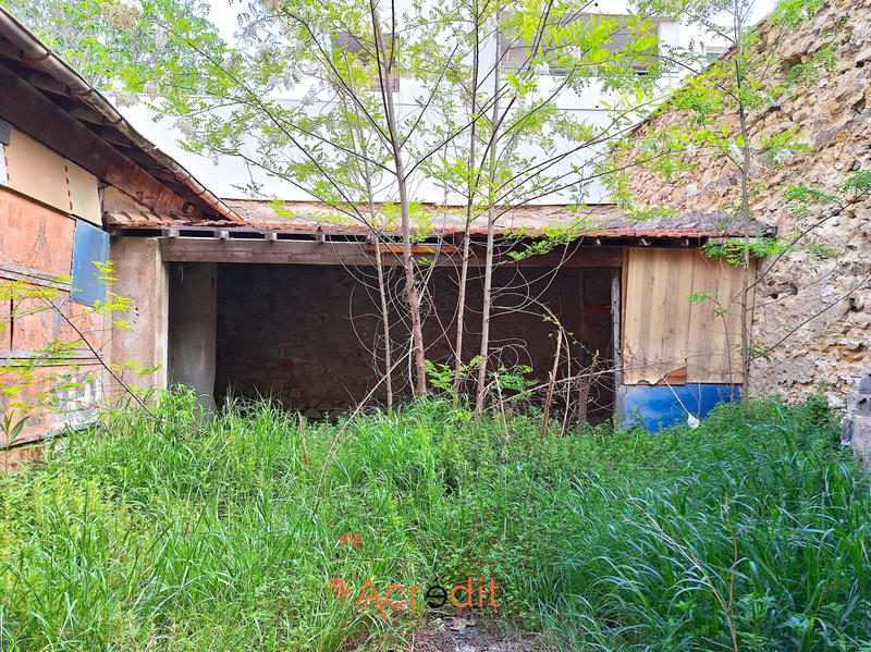 Parking / Garage - 333 m²