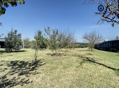 Terrain - 1 800 m²