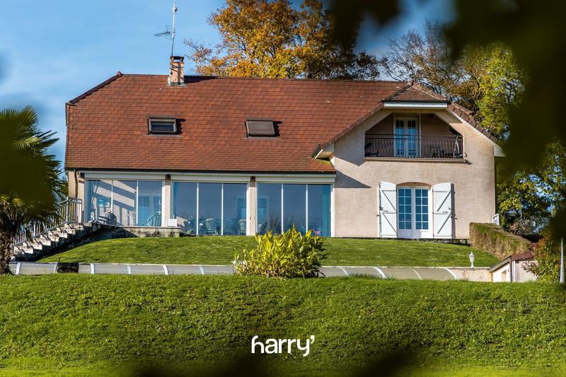 Maison - 350 m² - 13 pièces