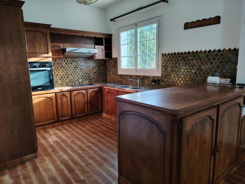 Maison - 260 m² - 10 pièces