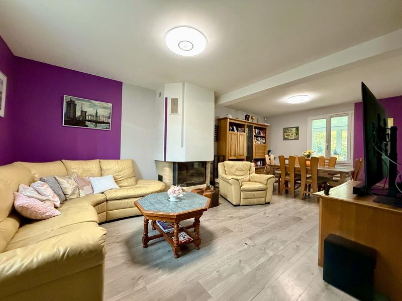 Maison - 165 m² - 8 pièces