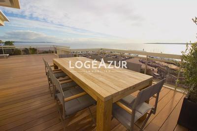 Appartement - 90 m² - 4 pièces