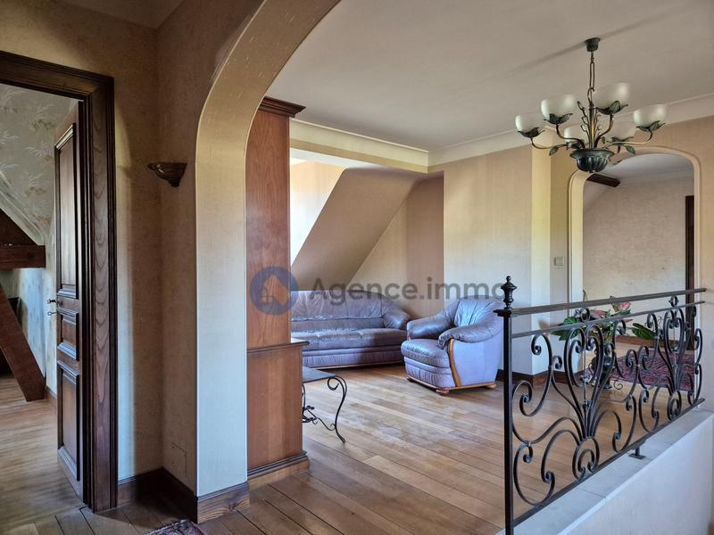 Villa - 240 m² - 7 pièces