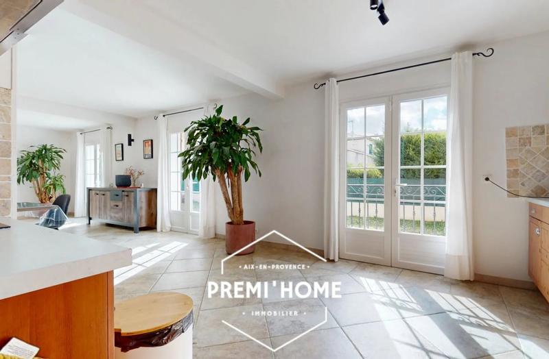 Maison - 260 m² - 7 pièces