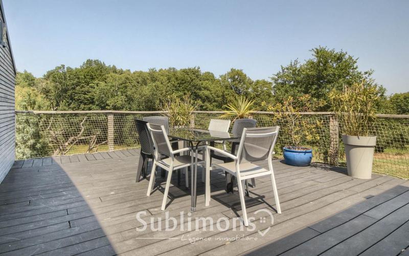 Maison - 207 m² - 8 pièces