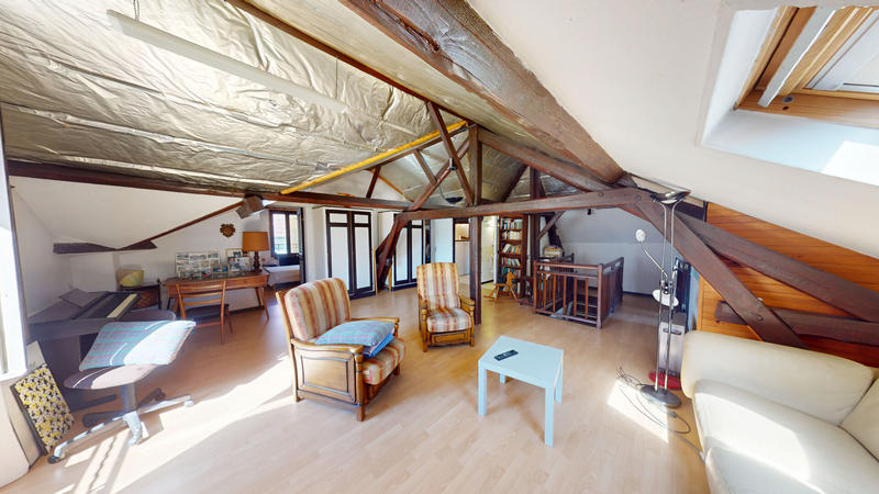 Maison - 250 m² - 5 pièces