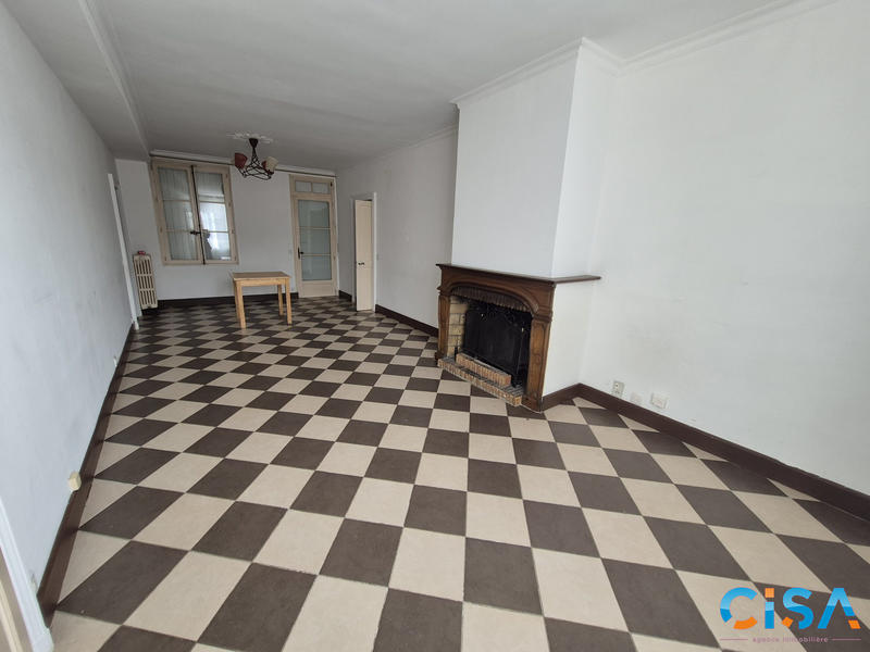 Maison ancienne - 177 m² - 8 pièces