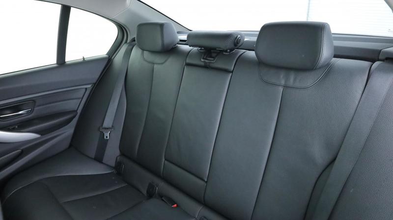 Bmw Série 3 320iA Luxury 184 ch