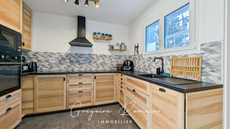 Maison - 88 m² - 5 pièces