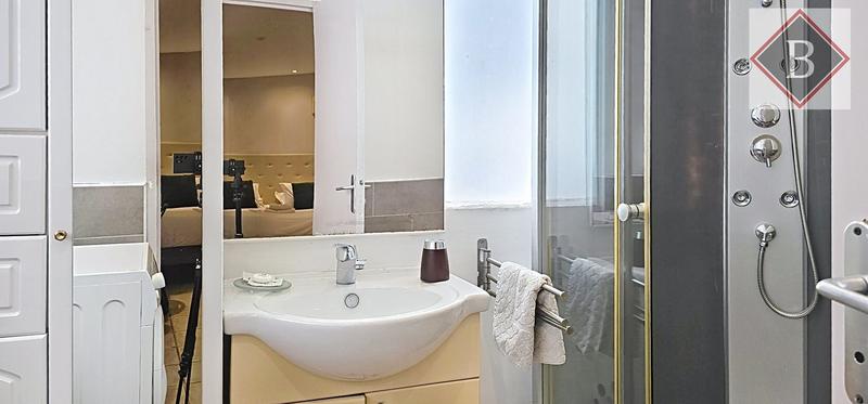 Appartement - 189 m² - 7 pièces