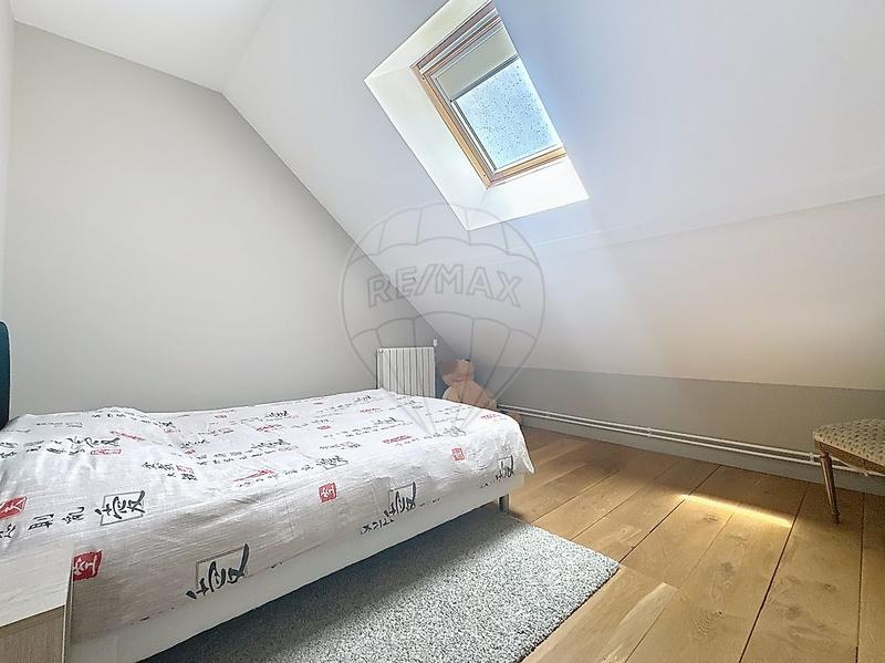 Maison - 368 m² - 12 pièces