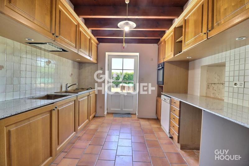 Maison - 200 m² - 9 pièces