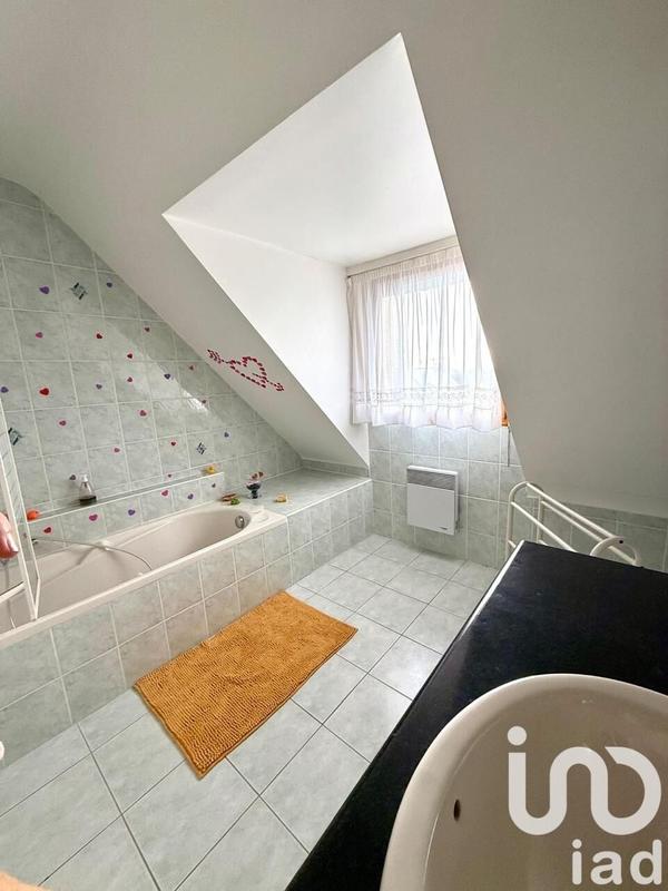 Maison - 147 m² - 7 pièces