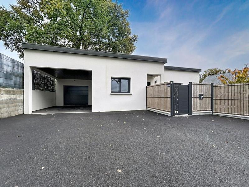 Maison - 90 m² - 4 pièces