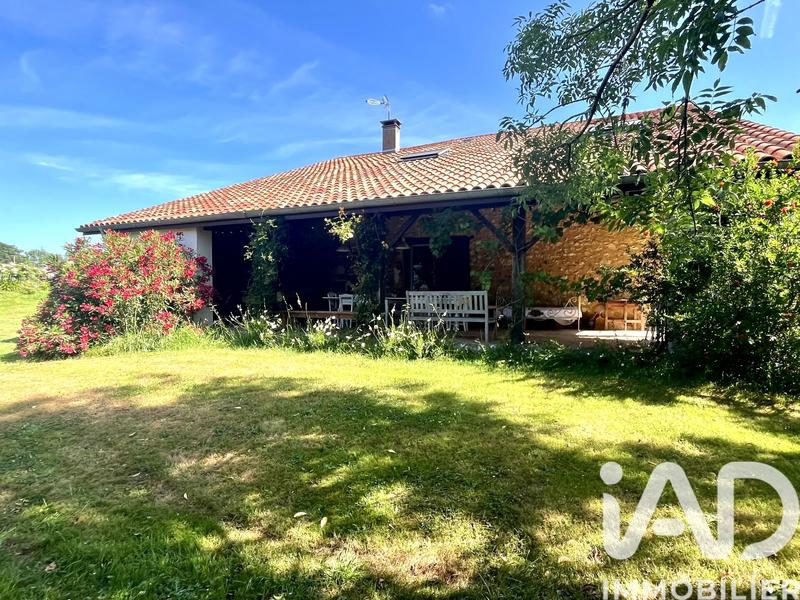 Maison - 300 m² - 9 pièces